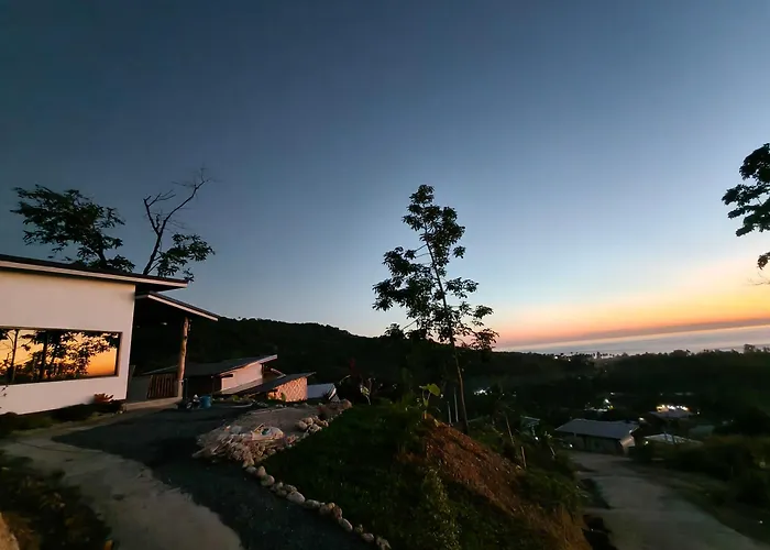Laeley 1,000 miles resort